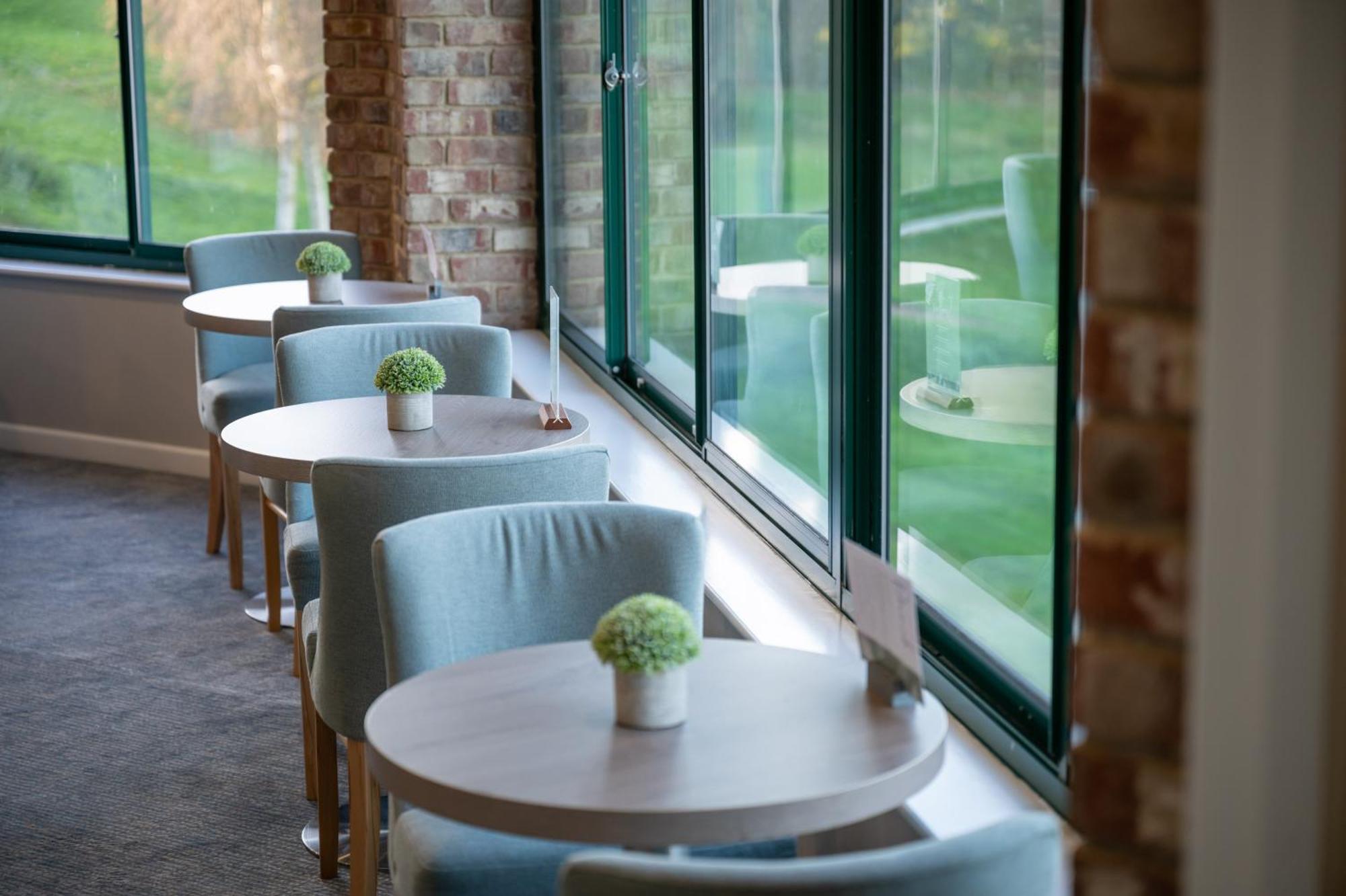 Hellidon Lakes Hotel Daventry Eksteriør billede