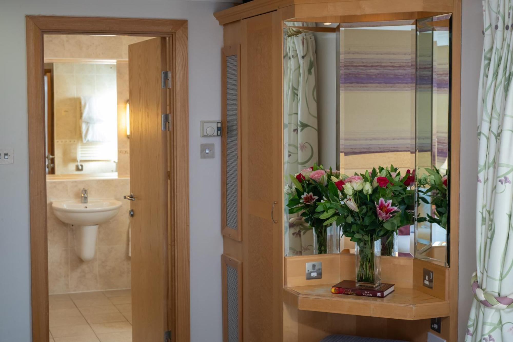 Hellidon Lakes Hotel Daventry Eksteriør billede