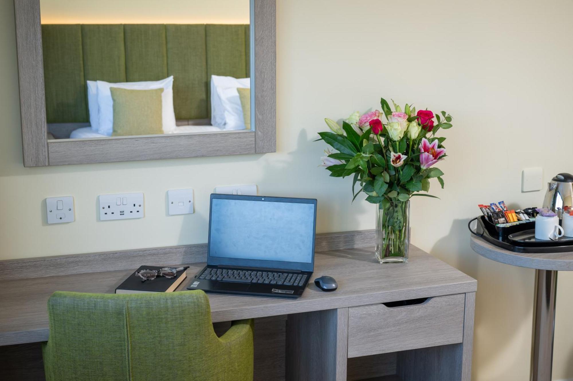 Hellidon Lakes Hotel Daventry Eksteriør billede